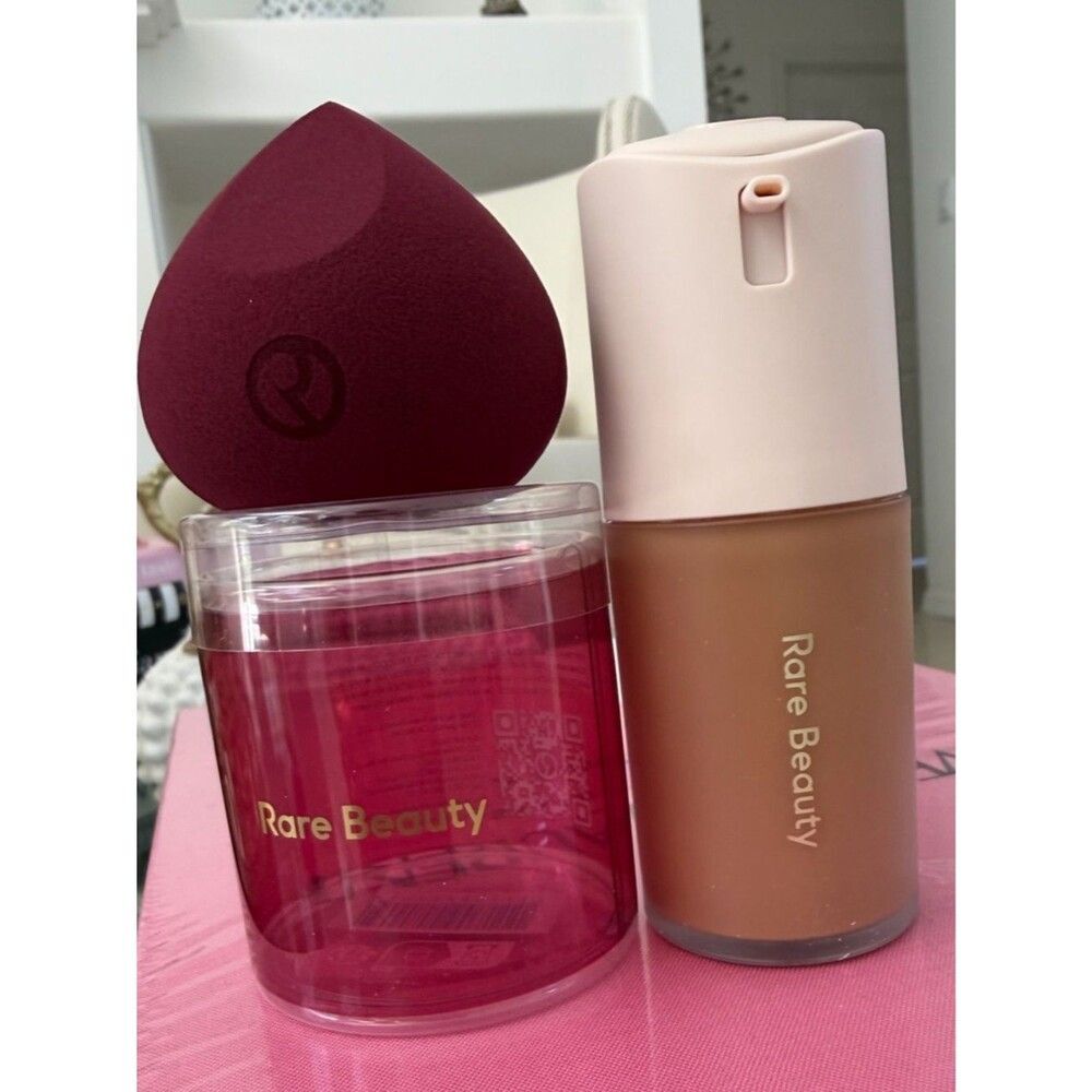 New Rare Beauty Longwear Foundation And  makeup sponge Shade 25